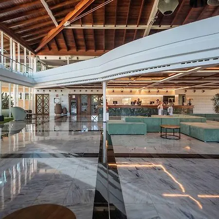 Blau Colonia Sant Jordi Отель
